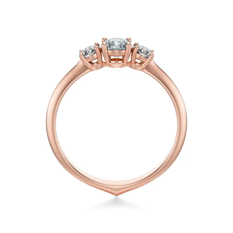 Pierścionek z różowego złota z diamentami